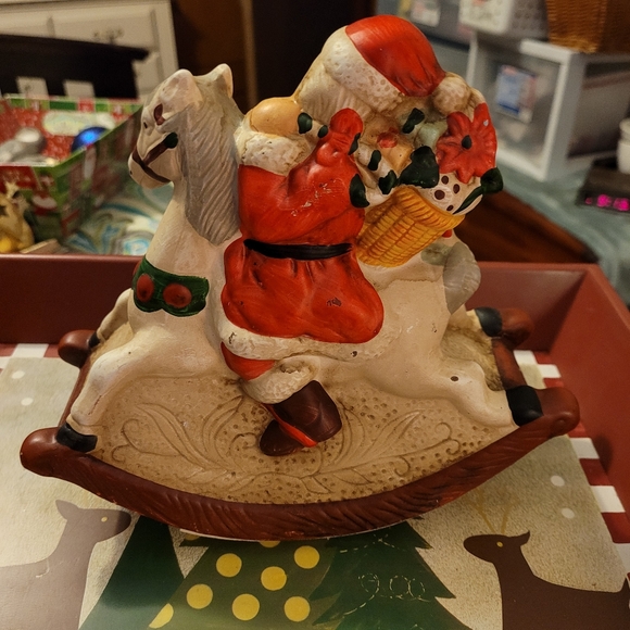Vintage Musical Rocking Santa Figurine - Picture 3 of 4